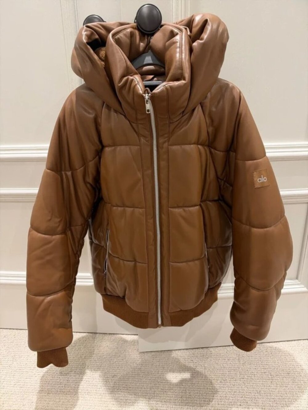 Alo Yoga Leather Look Puffer Jacket Brown M